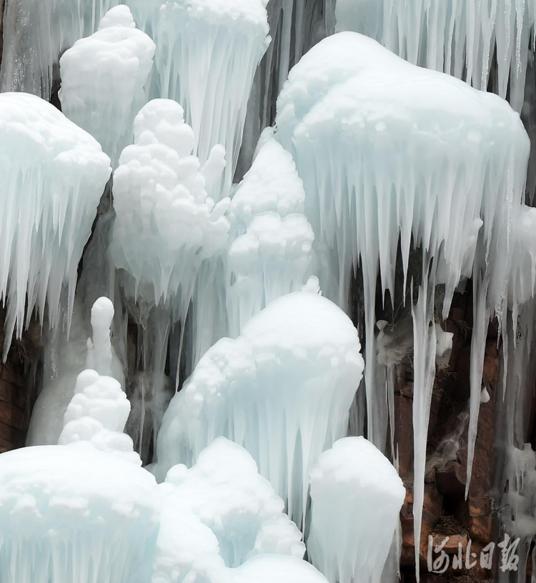 河北冰川在哪？揭秘冰雪王國的夢幻之地