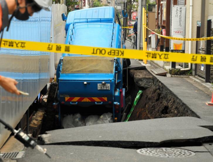 日本路面塌陷事件，卡車司機被困超百小時救援難點與措施分析