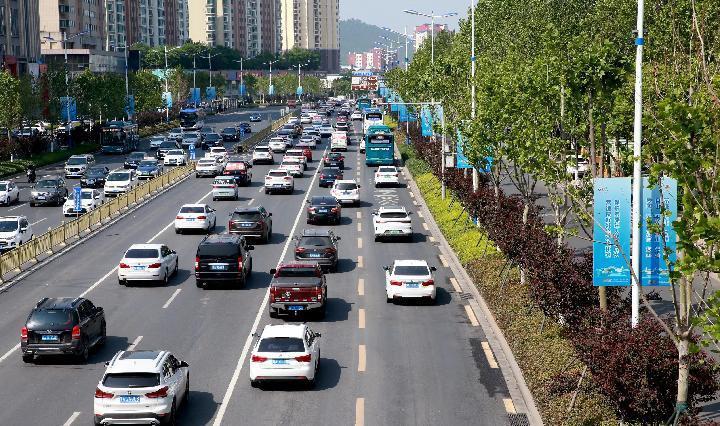 全國道路交通總體平穩(wěn)有序，背后的故事與挑戰(zhàn)