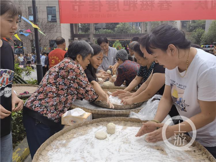 澳門今年首次踏足村落賣糍粑，傳統(tǒng)美食與現(xiàn)代情懷的交融之旅