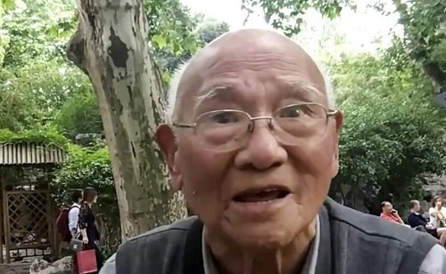 震撼！86歲老人自學(xué)成才，掌握三門外語，無限潛能，學(xué)習(xí)永不止步