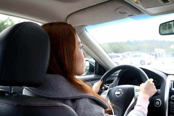 女子遭遇車禍追尾，一夜驚魂后五肋斷裂！深度解析事故背后的真相與法規(guī)保障