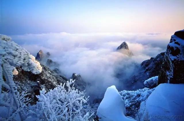 黃山雪季驚魂！大雪致游客意外滑落，救援與反思同步進行