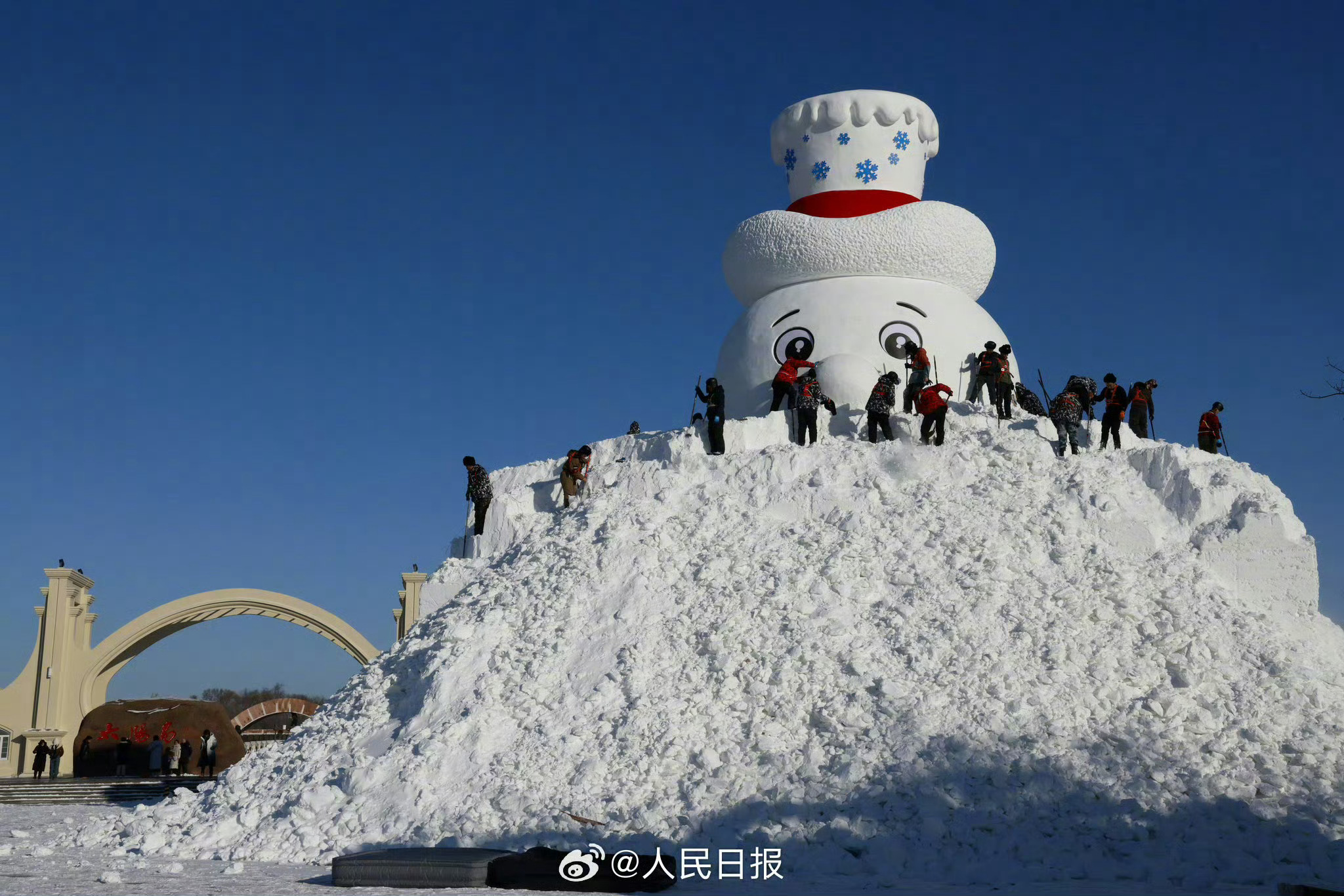 爾濱網(wǎng)紅大雪人拆除事件深度解析