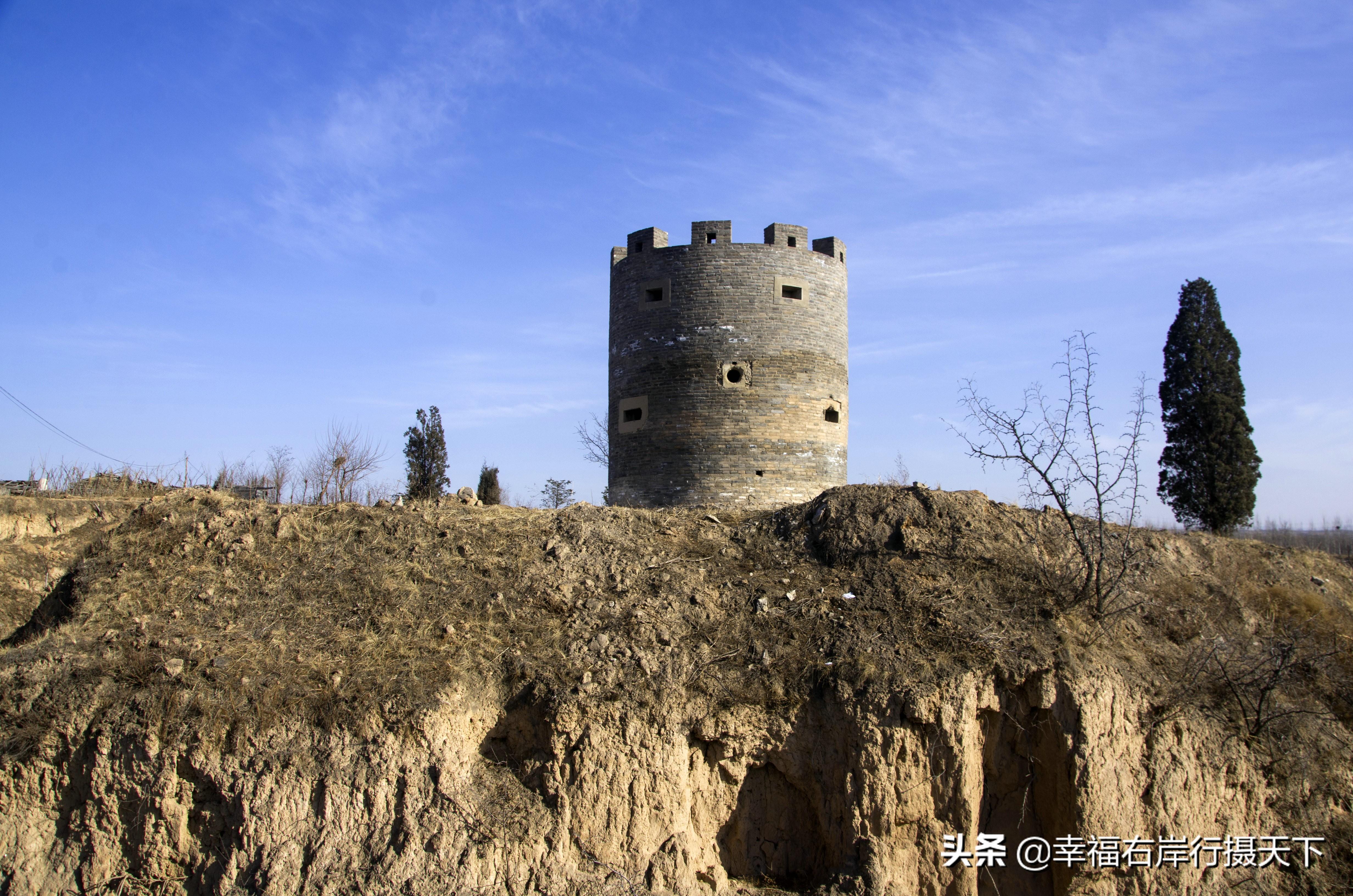 釣獲巨魚顯擺校園，大學生的驚喜與挑戰(zhàn)，一次釣魚活動的深度解讀