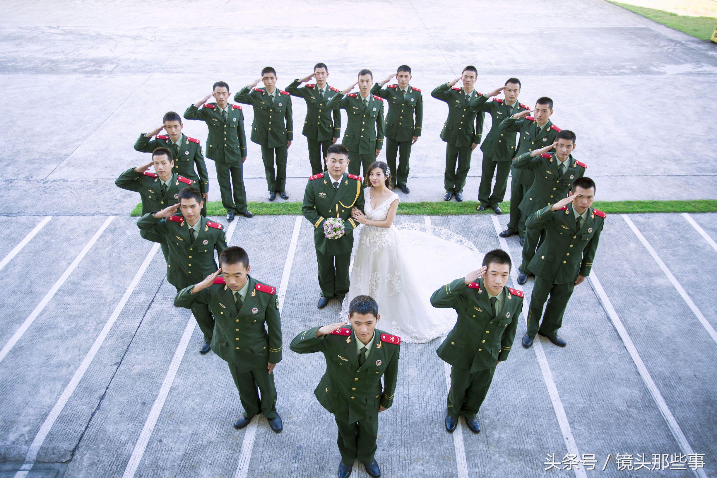 女子高鐵偶遇退伍軍人告別戰(zhàn)友，鐵血柔情背后的感人故事與致敬英雄之旅